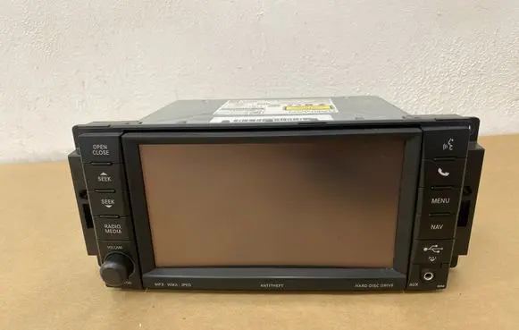 Jeep Compass Radio/CD/DVD/GPS head unit P05091657AE