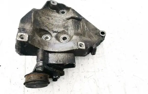 Volkswagen PASSAT B5 Engine mounting bracket 06b260885a