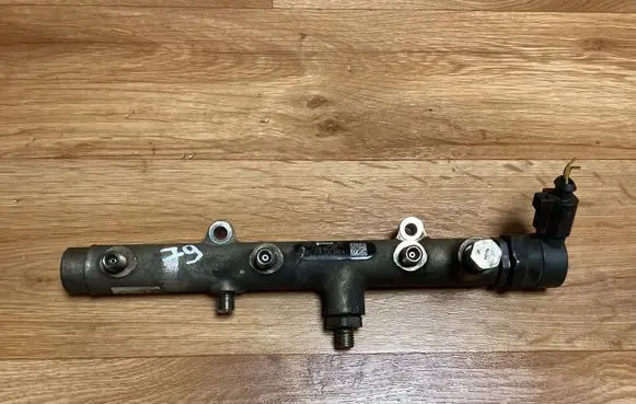 Audi A6 S6 C6 4F Fuel main line pipe 059130090