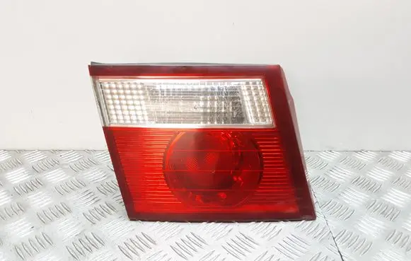 KIA Carens I Tailgate rear/tail lights