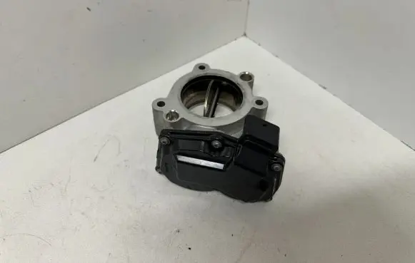 Volvo XC90 Throttle valve 32223833AA 32223833