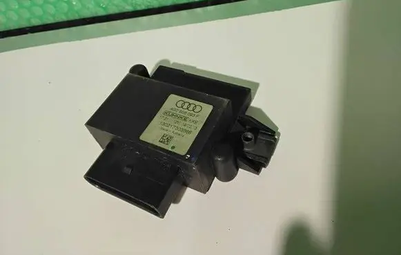 Audi A6 S6 C7 4G Fuel injection pump control unit/module 4G0906093F