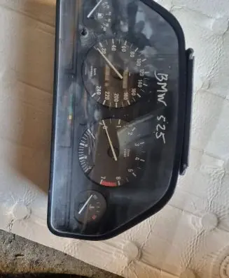 BMW 5 E34 Speedometer (instrument cluster) 2203007998