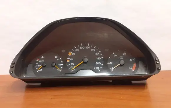 Mercedes-Benz E W210 Speedometer (instrument cluster) 6853 88311266