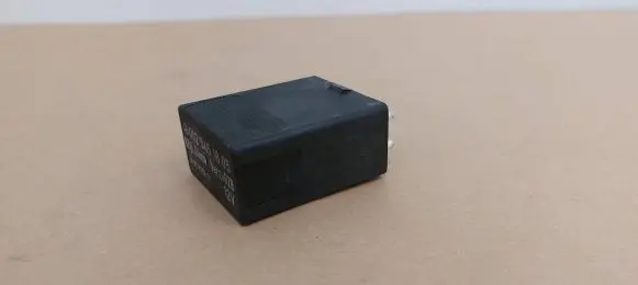 Mercedes-Benz 380 560SEC C126 Other relay 0025451805 05995230