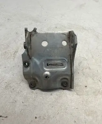 BMW 5 F10 F11 Radiator mount bracket 7186514 7207152 7211162