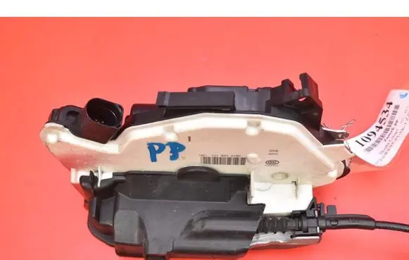 Skoda Citigo Front door lock 1S1837016C