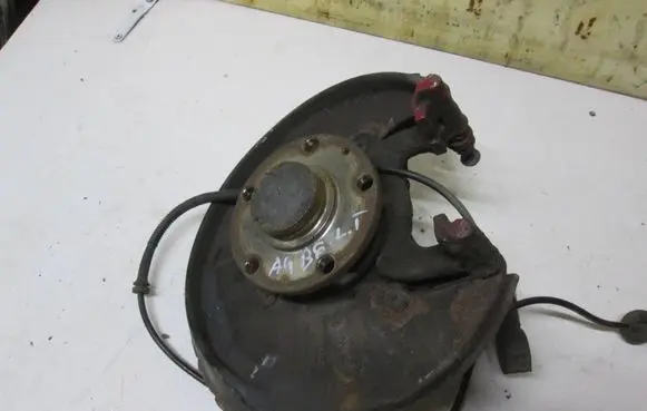 Audi A4 S4 B6 8E 8H Rear wheel hub