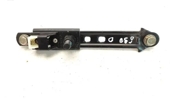 Nissan Qashqai Seat belt adjustment rail 