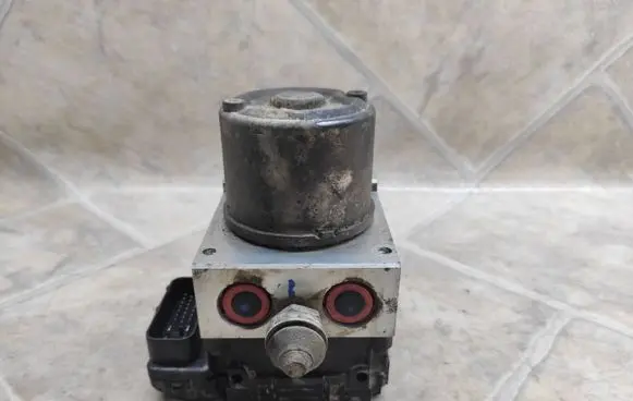 Mitsubishi Galant ABS Pump MR510739 045001864
