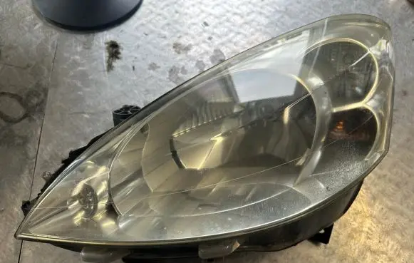 Peugeot Partner Headlight/headlamp 9682829380