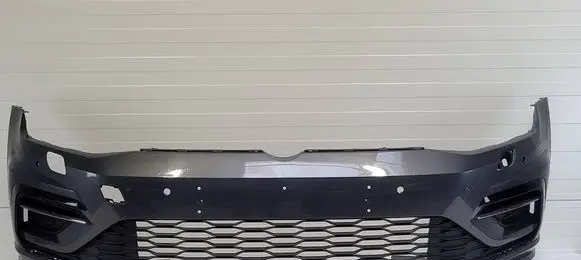 Volkswagen Golf VII Front bumper 5G0807221L