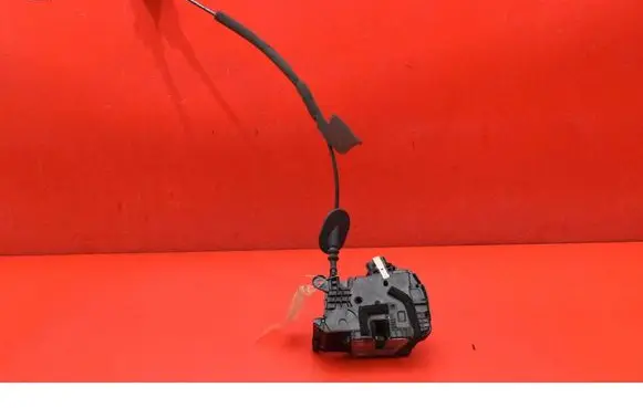 Renault Clio I Front door lock 805024563R