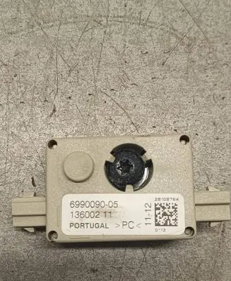 BMW 6 F12 F13 Aerial antenna amplifier 6990090 28108764