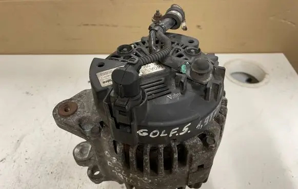 Volkswagen Golf V Generator/alternator 06F903023C 2542695G 108039958