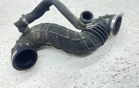 Audi A6 S6 C4 4A Air intake hose/pipe 4A0145747A 046103221A