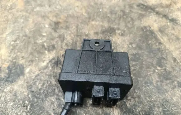 Fiat Bravo - Brava Glow plug pre-heat relay 0281003015