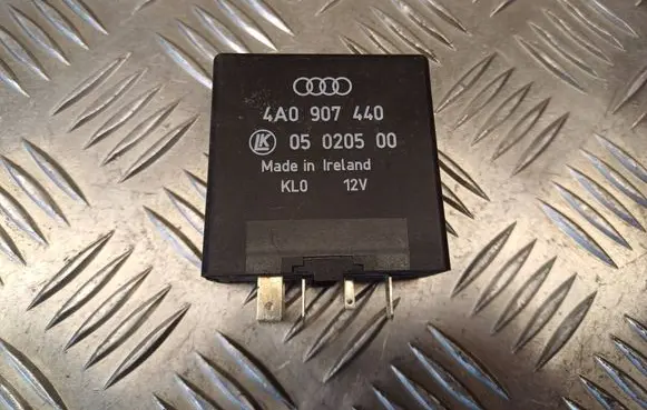 Audi A6 S6 C5 4B Wing mirror control module 4A0907440 361