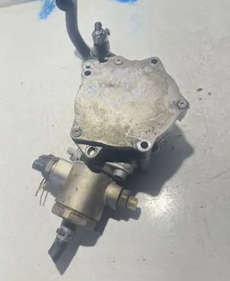 Audi A4 S4 B8 8K Vacuum pump