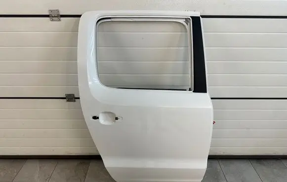 Volkswagen Amarok Rear door 2HH833312