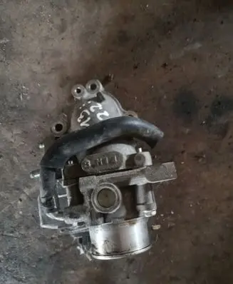 Mazda 3 II Throttle valve R2AA136B0