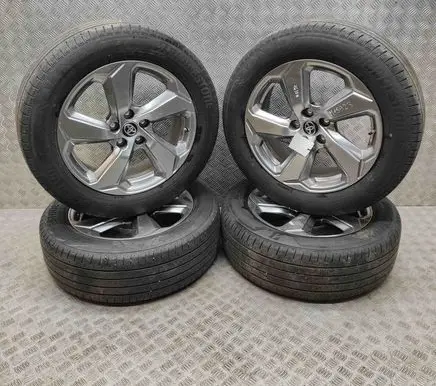 Toyota RAV 4 (XA50) R18 alloy rim 4261A42140