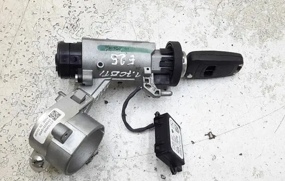 Opel Astra H Ignition lock 313170s8