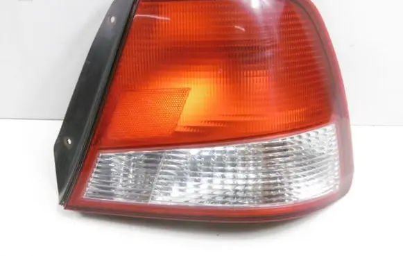 Hyundai Accent Rear/tail lights 92402-252