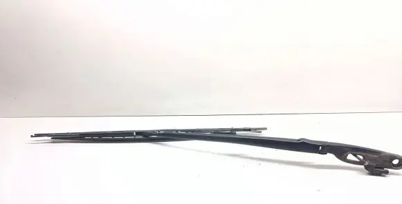 BMW 7 E65 E66 Front wiper blade arm