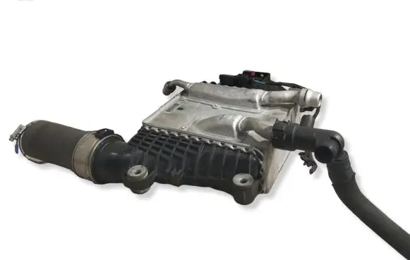Land Rover Defender Intercooler radiator HX736K775AF