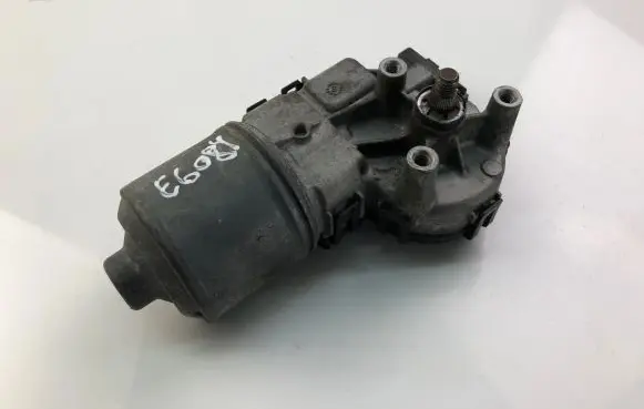 Peugeot 206 Wiper motor 0390241523