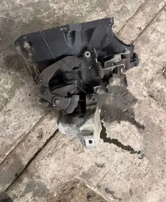 Ford Focus Manual 6 speed gearbox AV6R7002KG 180912142