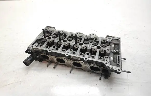Opel Astra J Engine head 55576915