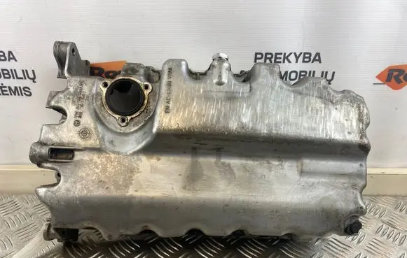Volkswagen PASSAT B8 Oil sump 04L103603