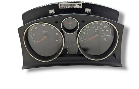 Opel Zafira B Speedometer (instrument cluster) 13309019