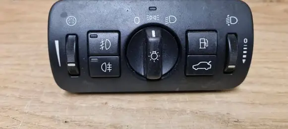 Volvo XC70 Light switch 30739415