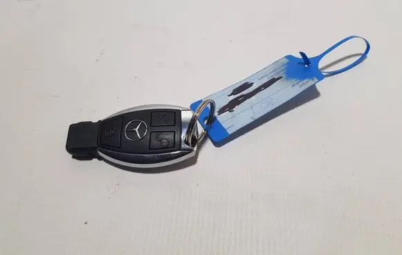 Mercedes-Benz E W212 Ignition key/card PLOTKLUCZMERC