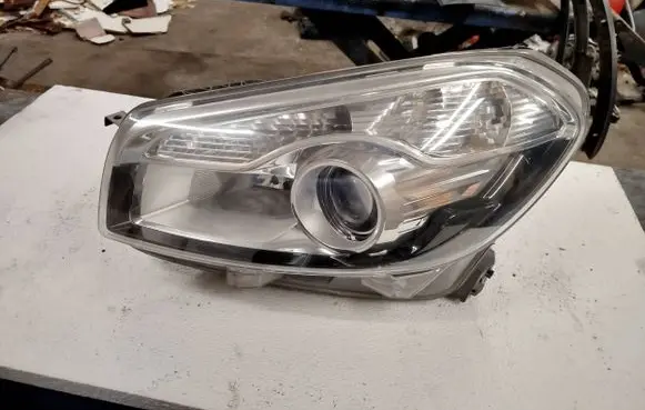 Nissan Qashqai Headlight/headlamp 26060BR61B 018CH0CTB