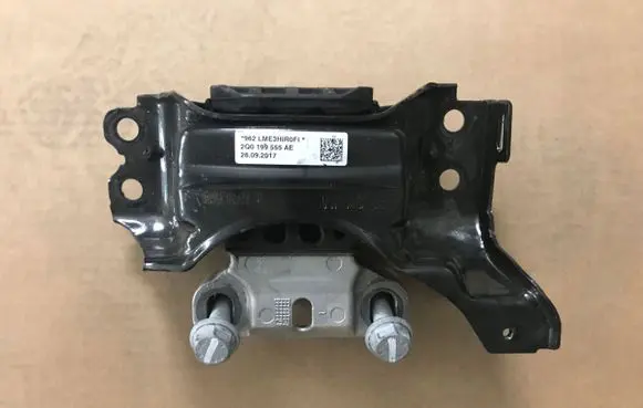 Audi A1 Engine mount bracket 2Q0199555AE