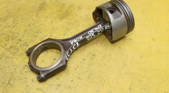 Audi A8 S8 D2 4D Piston with connecting rod