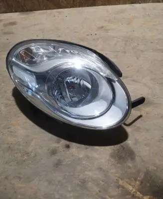 Fiat 500L Headlight/headlamp