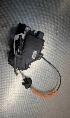 Audi A4 S4 B6 8E 8H Rear door lock 8E0839015C
