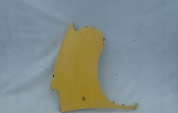 Hyundai H-100 Fender