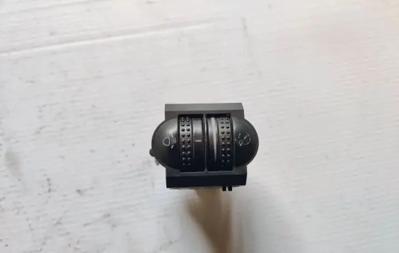 Volkswagen PASSAT B5 Headlight level height control switch 3b0941333c