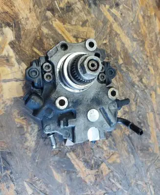 Mercedes-Benz Sprinter W906 Fuel injection high pressure pump A6510701801