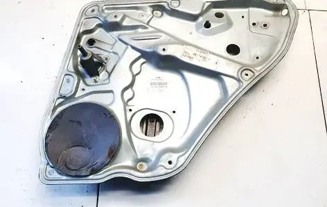 Volkswagen PASSAT B5 Front door electric window regulator 3B9839752J