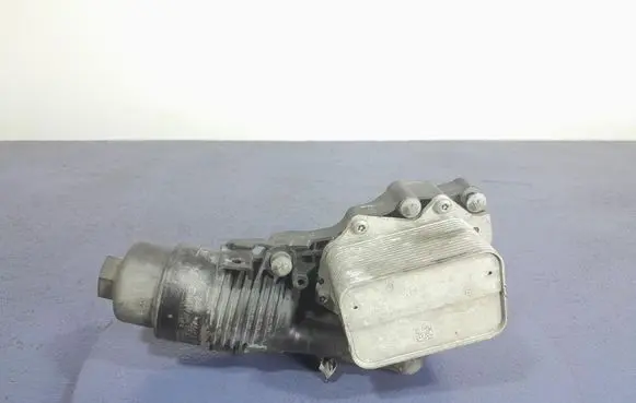 Alpine B3 B4 B5 B6 E90 E91 E92 E93 Oil filter cover 8580412