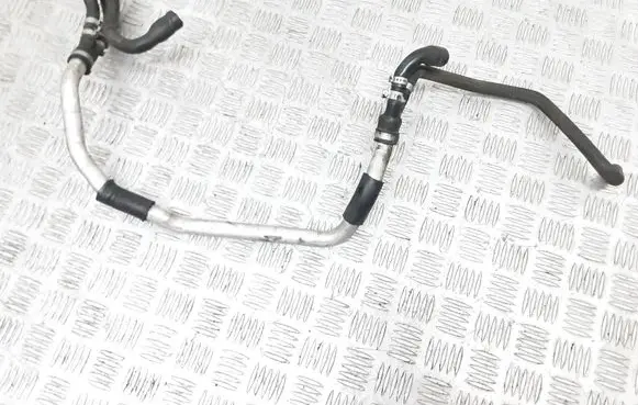 Engine coolant pipe/hose
