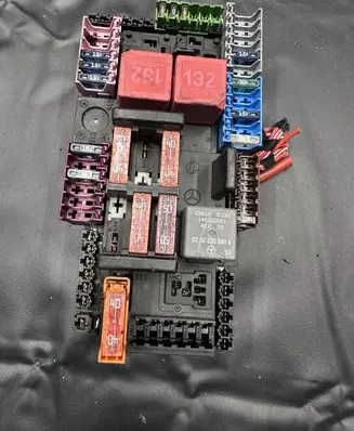 Mercedes-Benz S W222 Fuse module A2139068801 A0009822923 ZGS003Q03