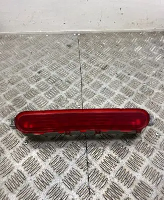 Toyota Corolla Verso E121 Third/center stoplight 81570-0F011